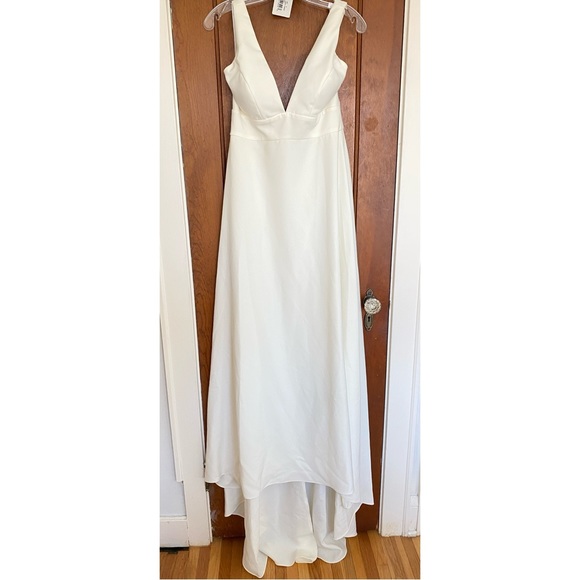 Lotus Threads Wedding Dress - Picture 1 of 7